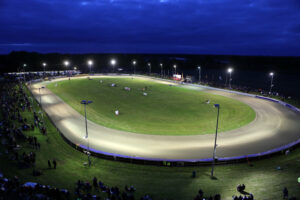 SVG AG Speedway Arena Moorwinkelsdamm unter Flutlicht